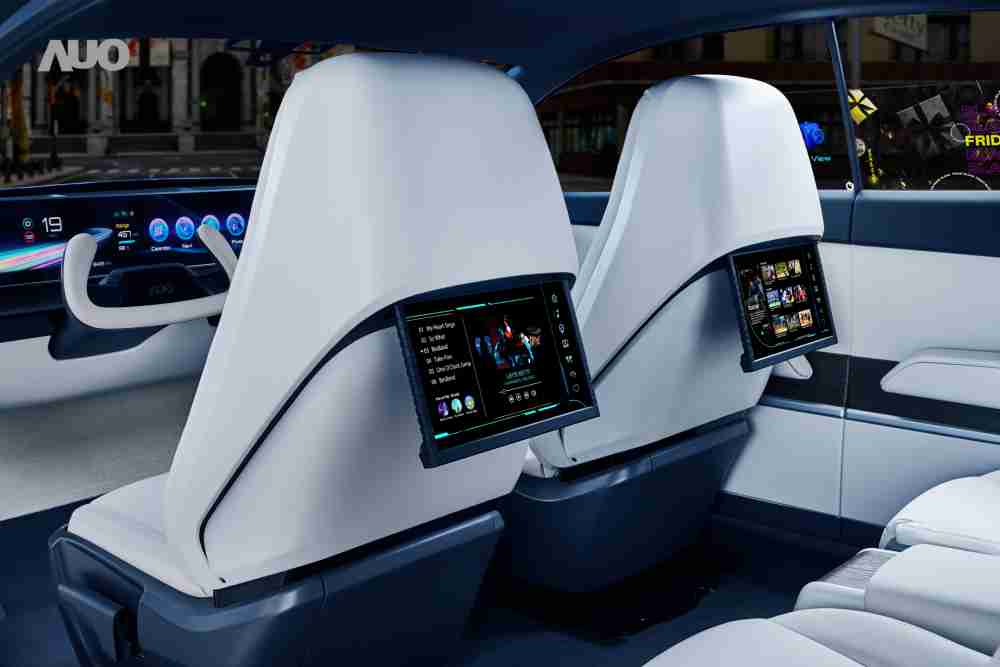 尊时凯龙将于CES 展示全新Smart Cockpit 2024，，可紧密串连使用者多元需求，，，，并革新座舱内部的应用和设计，，带来身历其境且引人入胜的视觉飨宴，，满足驾乘人员的全方位体验